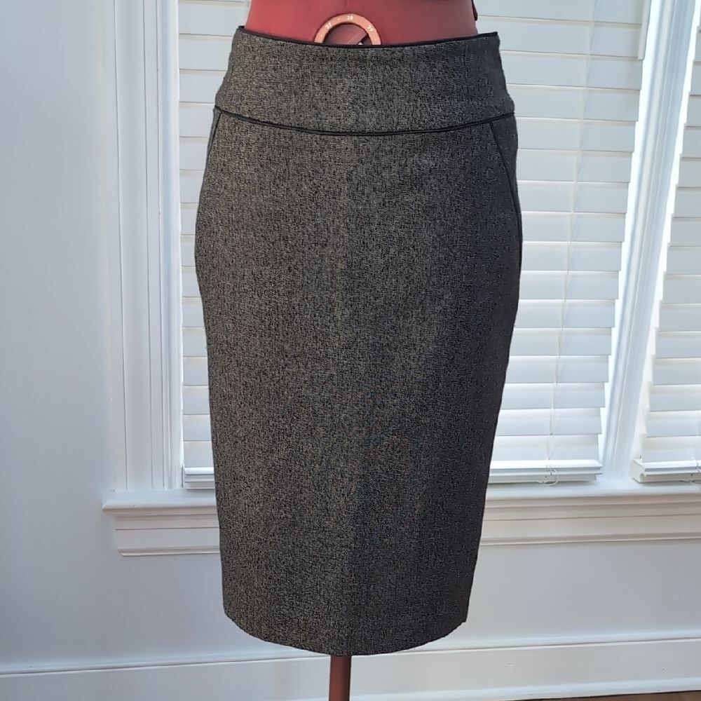 Zara Basic Brown Tweed Pencil Skirt Quiet Luxury Professional Feminine